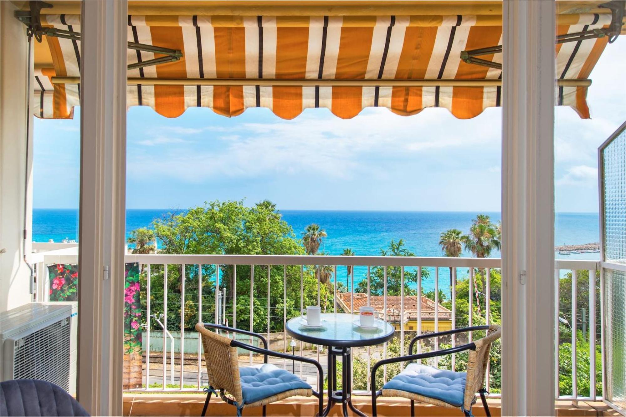 Vina Del Mare, Vue Mer, Terrasse ม็องตง ภายนอก รูปภาพ